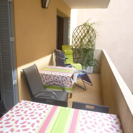 SANARY - Zone piétonne - GARAGE - CLIM - 2 chambres 4 à 6 personnes - WIFI Sanary-sur-Mer Exterior foto